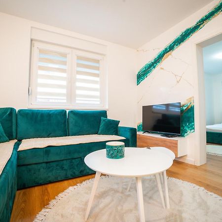 Apartment Vila Idila Тузла Экстерьер фото